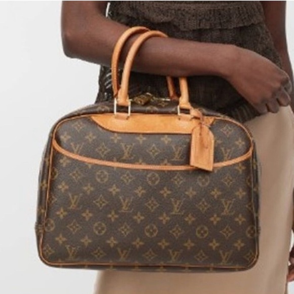 AUTHENTIC LOUIS VUITTON DEAUVILLE - Picture 1 of 10